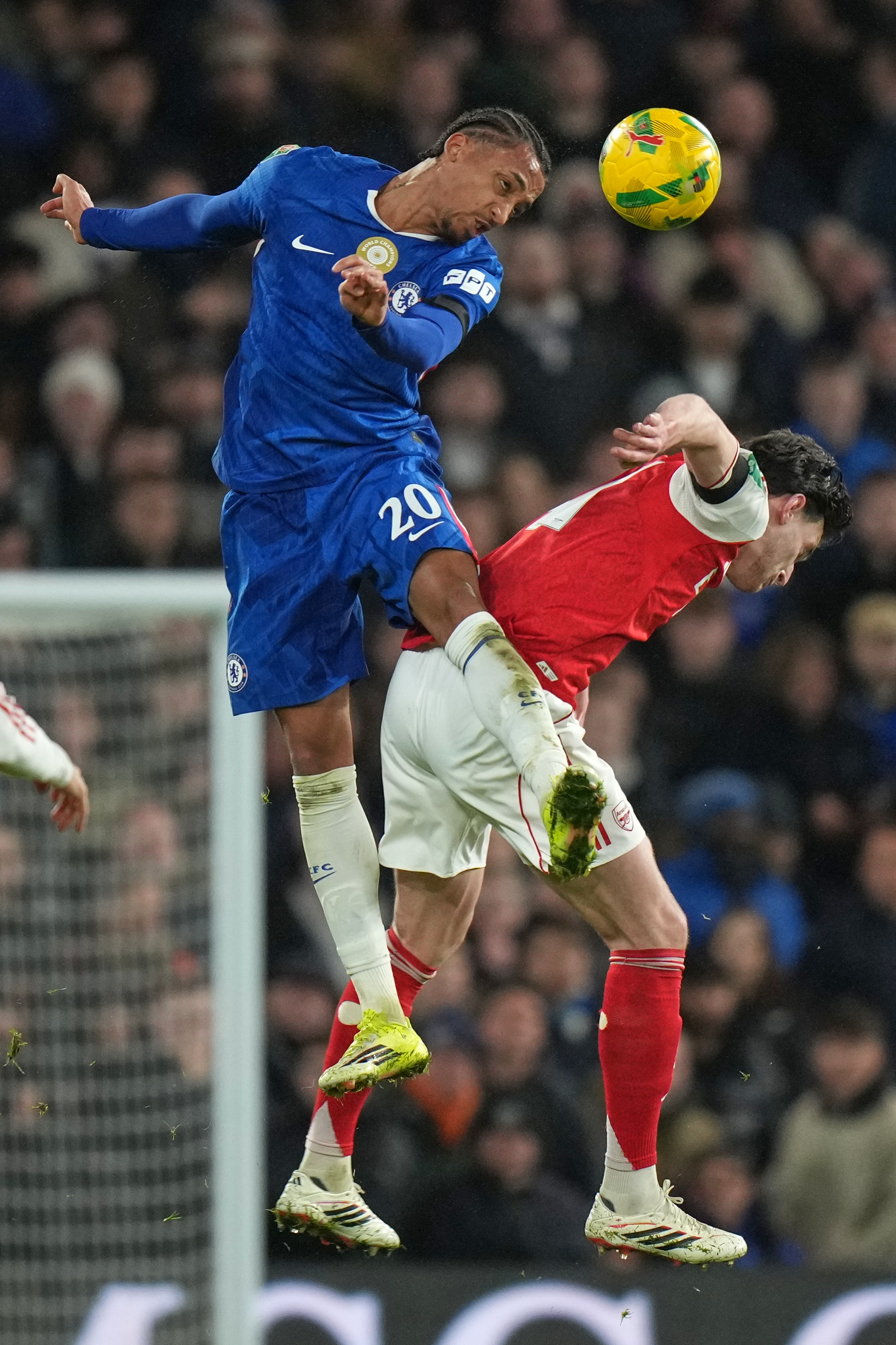 关于阿森纳英超战胜卢顿马丁内利单刀破门的信息